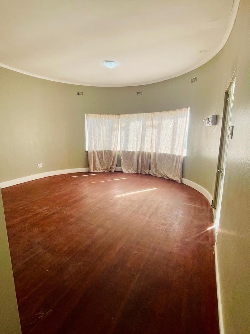 4 Bedroom Property for Sale in Berea Eastern Cape